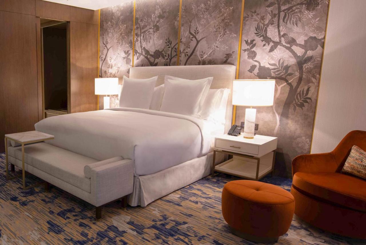 Jareed Hotel Riyadh Exteriör bild A guest room at the hotel