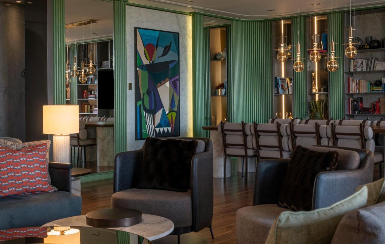 Jareed Hotel Riyadh Exteriör bild The Library