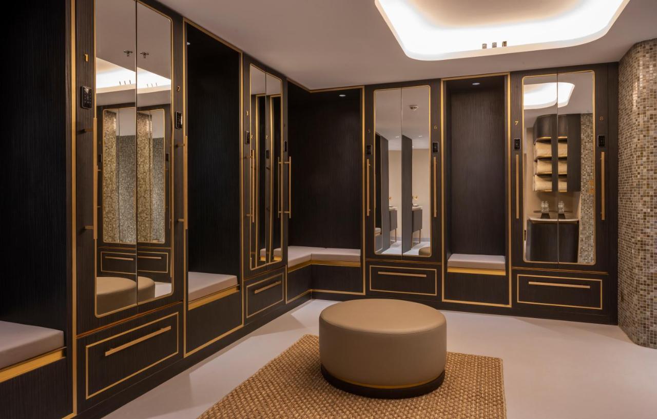 Jareed Hotel Riyadh Exteriör bild The dressing room at the Four Seasons Hotel, London